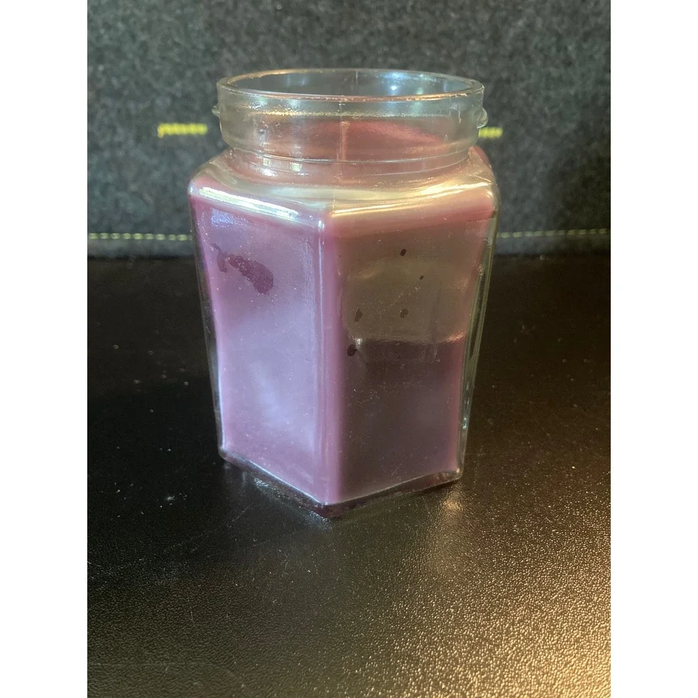 Home Interiors & Gifts Mulberry Scented 7.5 oz Hexagon Glass Jar Candle Gold Lid